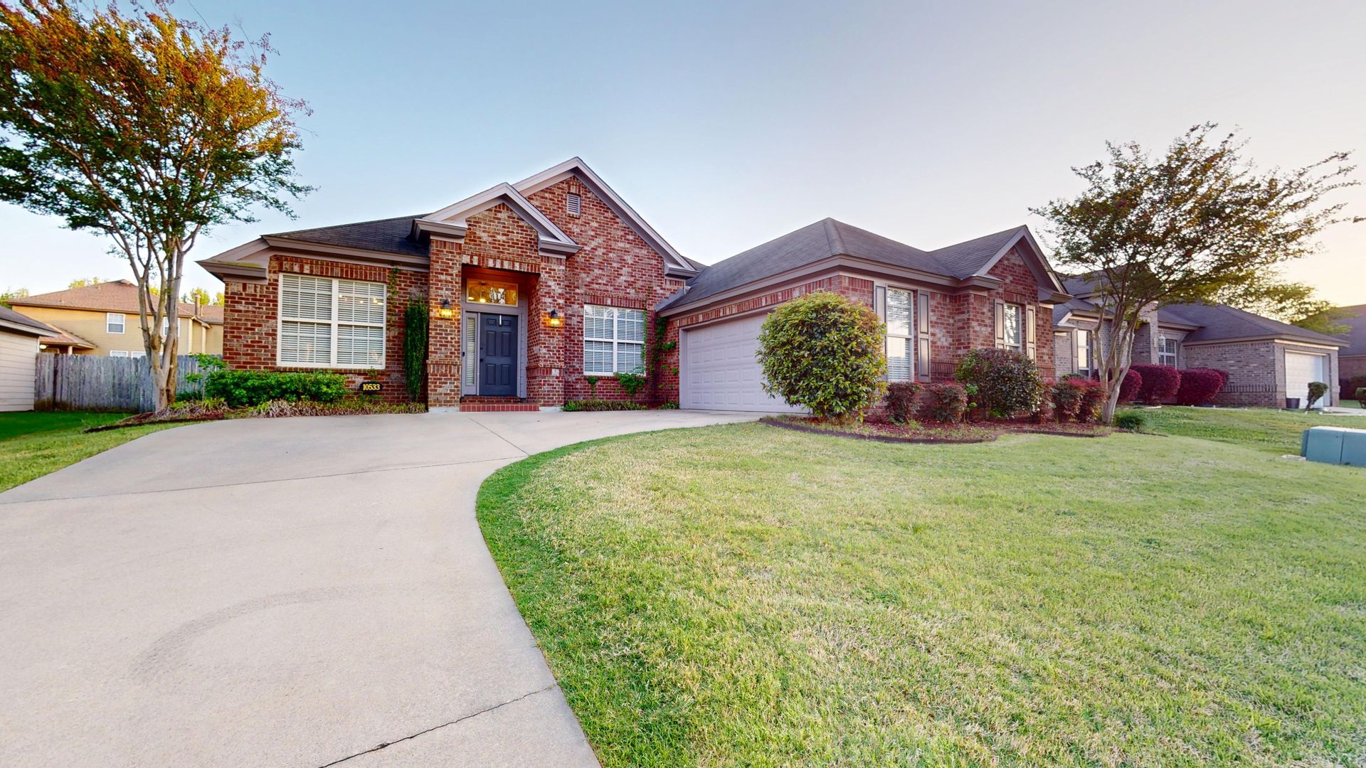 Montgomery House: 10533 Duncannon Trail