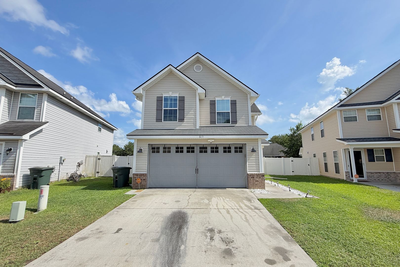 Hinesville House: 615 Amhearst Row