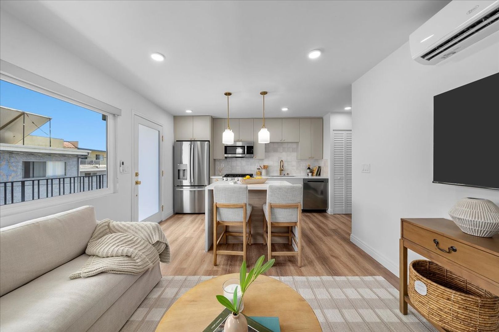 Hermosa Beach Apartment: 1803 Pacific Coast Highway