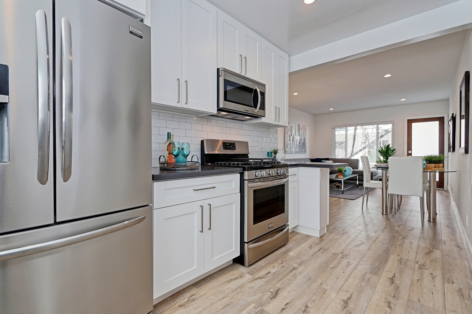 El Segundo Apartment: 716-717 Indiana Court