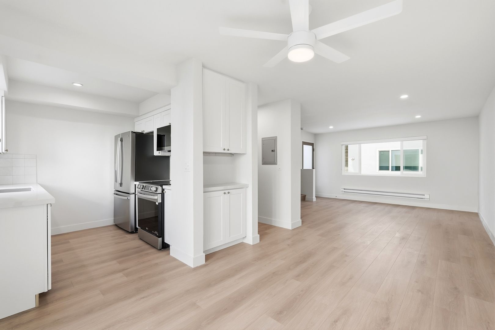 Redondo Beach Apartment: 2703 Ruhland