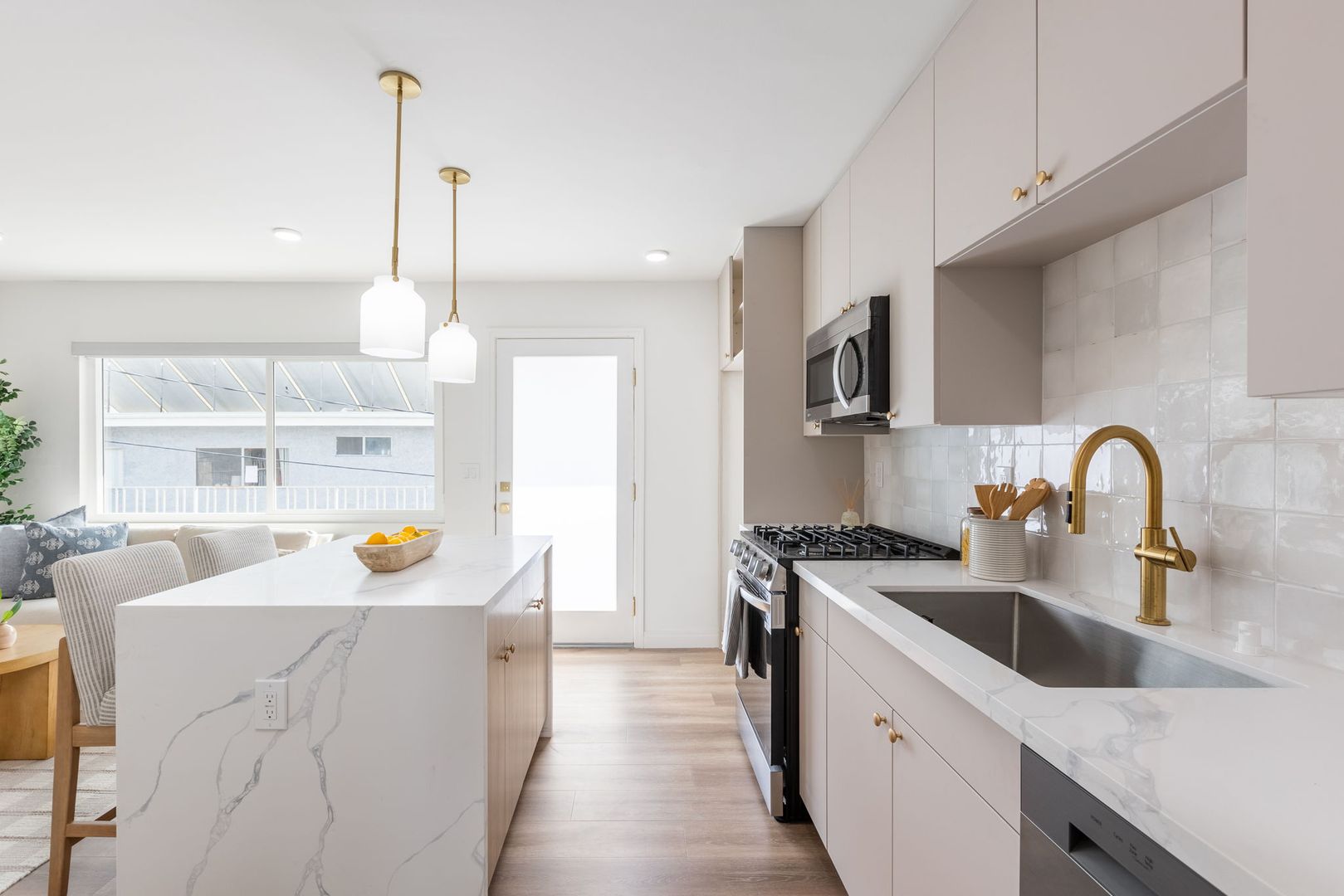 Hermosa Beach Apartment: 1803 Pacific Coast Highway