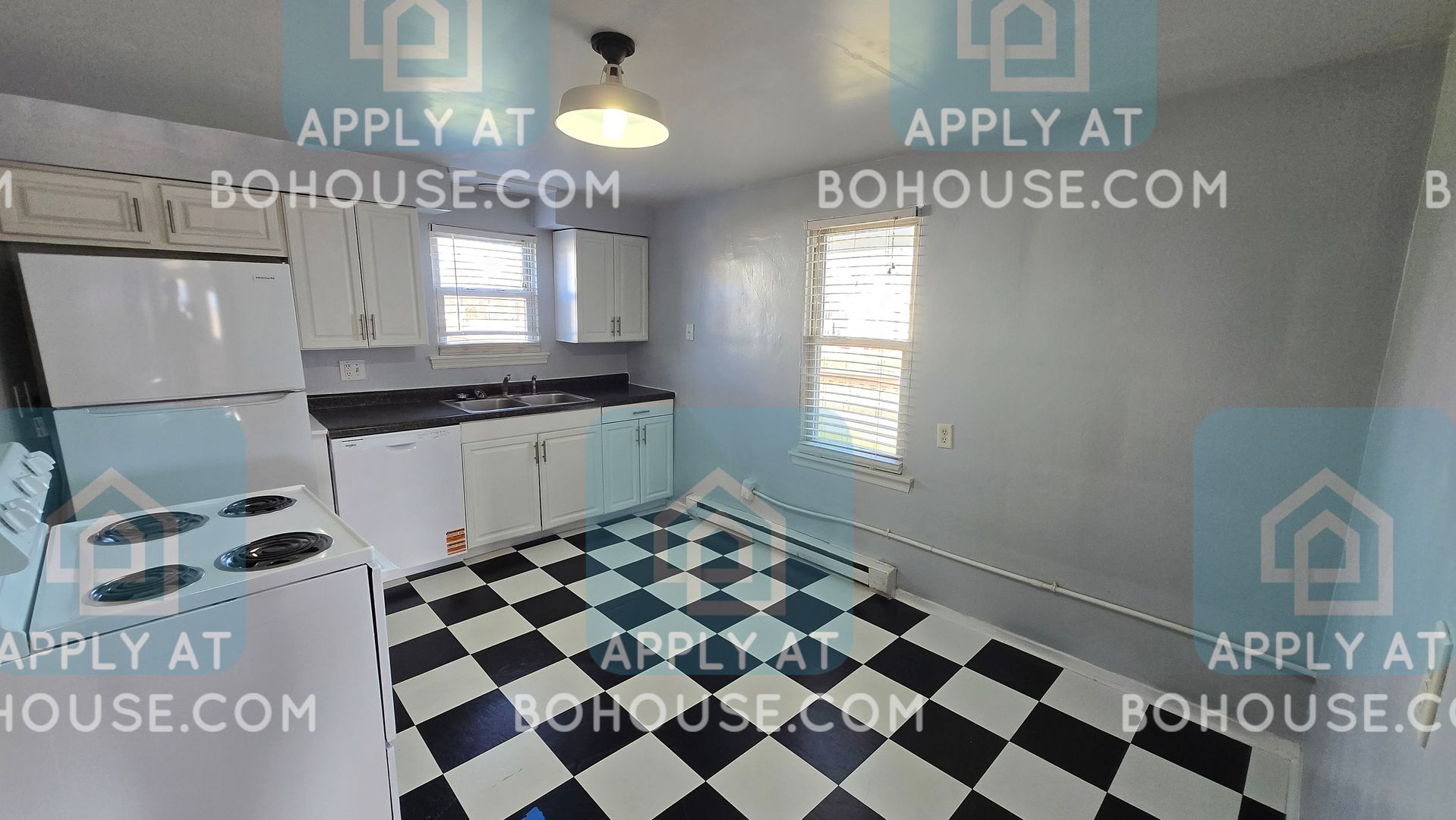 Fort Wayne Apartment: 3202 McArthur