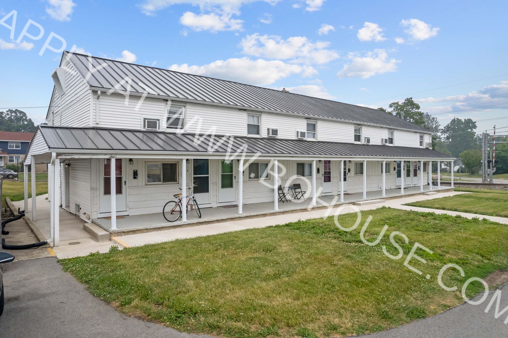 Fort Wayne Apartment: 3202 McArthur