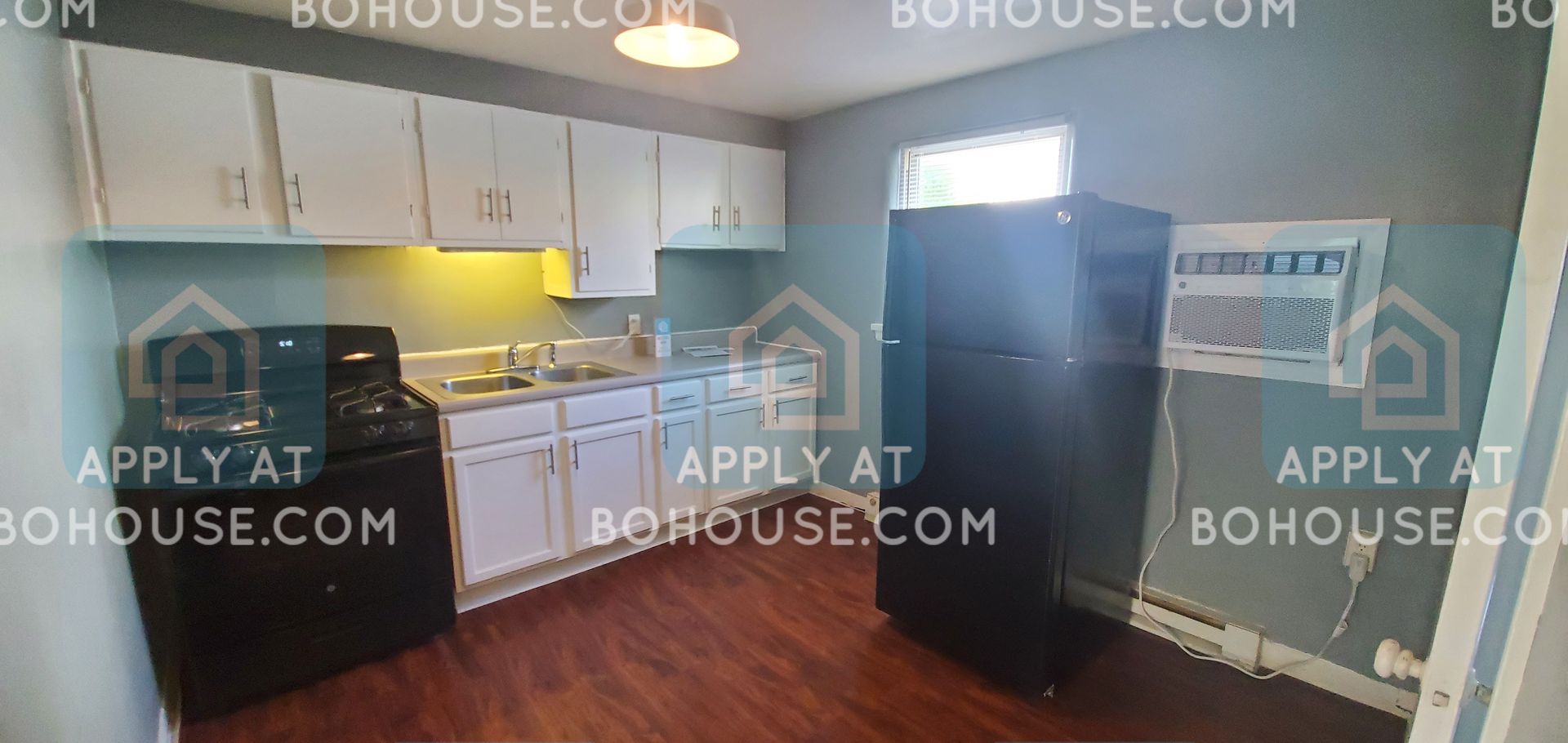 Fort Wayne Apartment: 3014 McArthur
