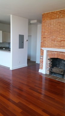 Beautiful One Bedroom in Mount Vernon w/ off-street parking available – photo 1
