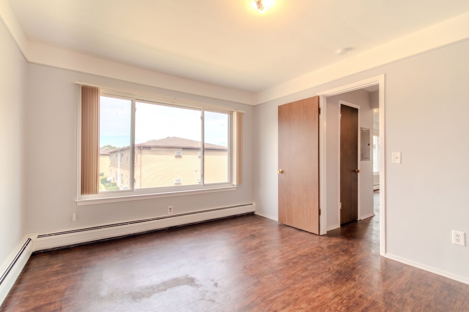 Eastpointe Apartment: 16470 E 9 Mile
