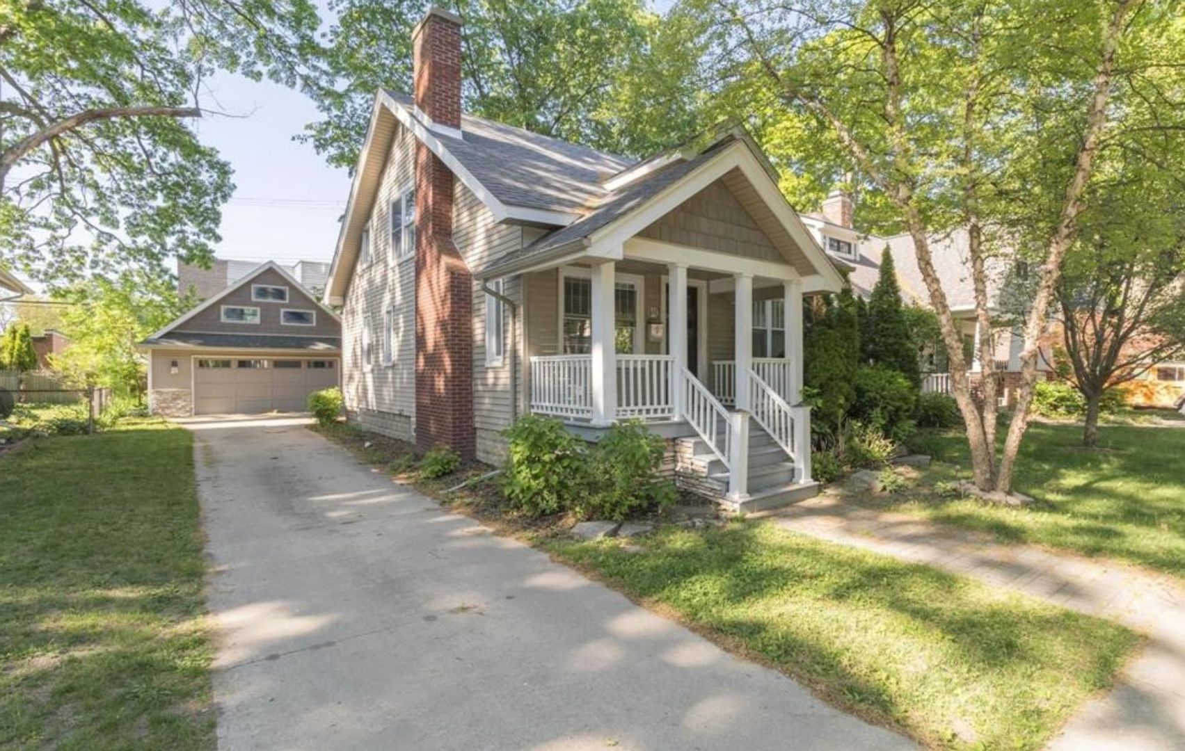 Royal Oak House: 615 E 5Th Street