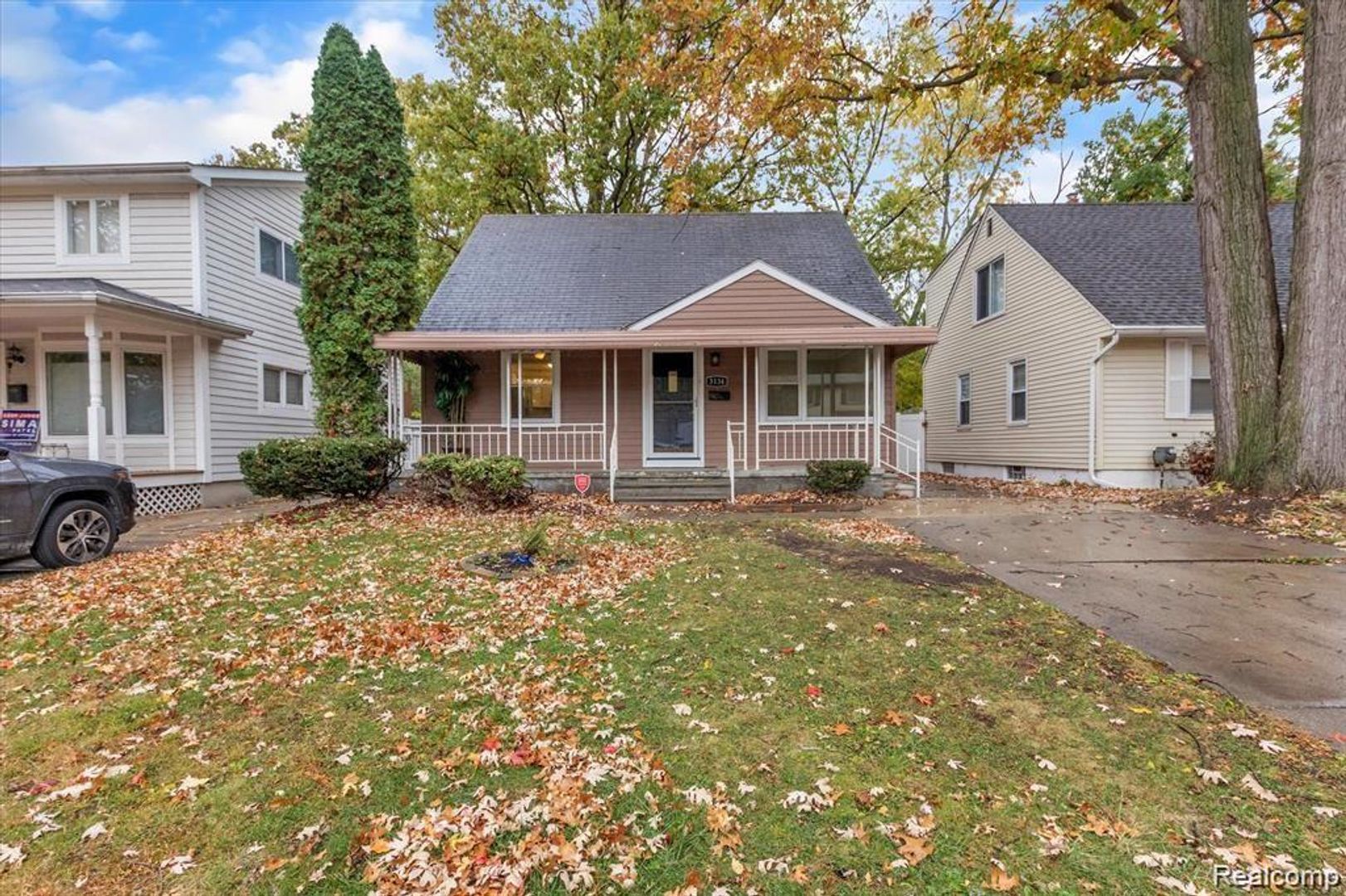 Royal Oak House: 3134 Harvard Road