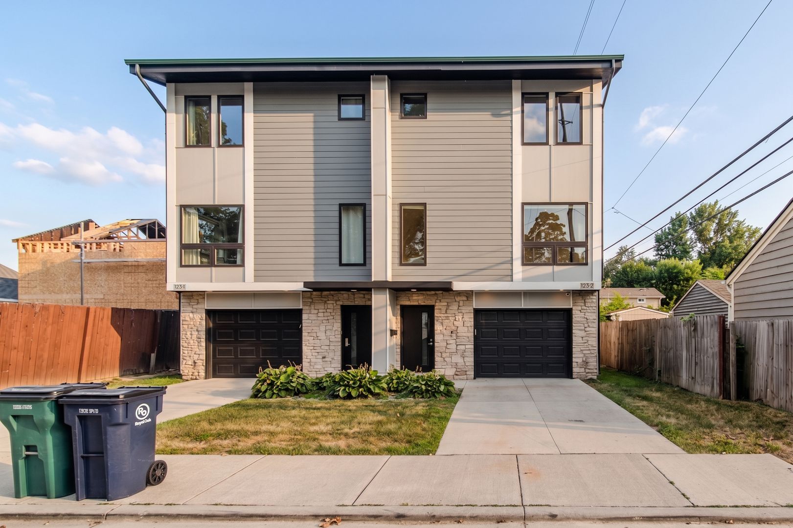 Royal Oak Apartment: 123 Mason Ct