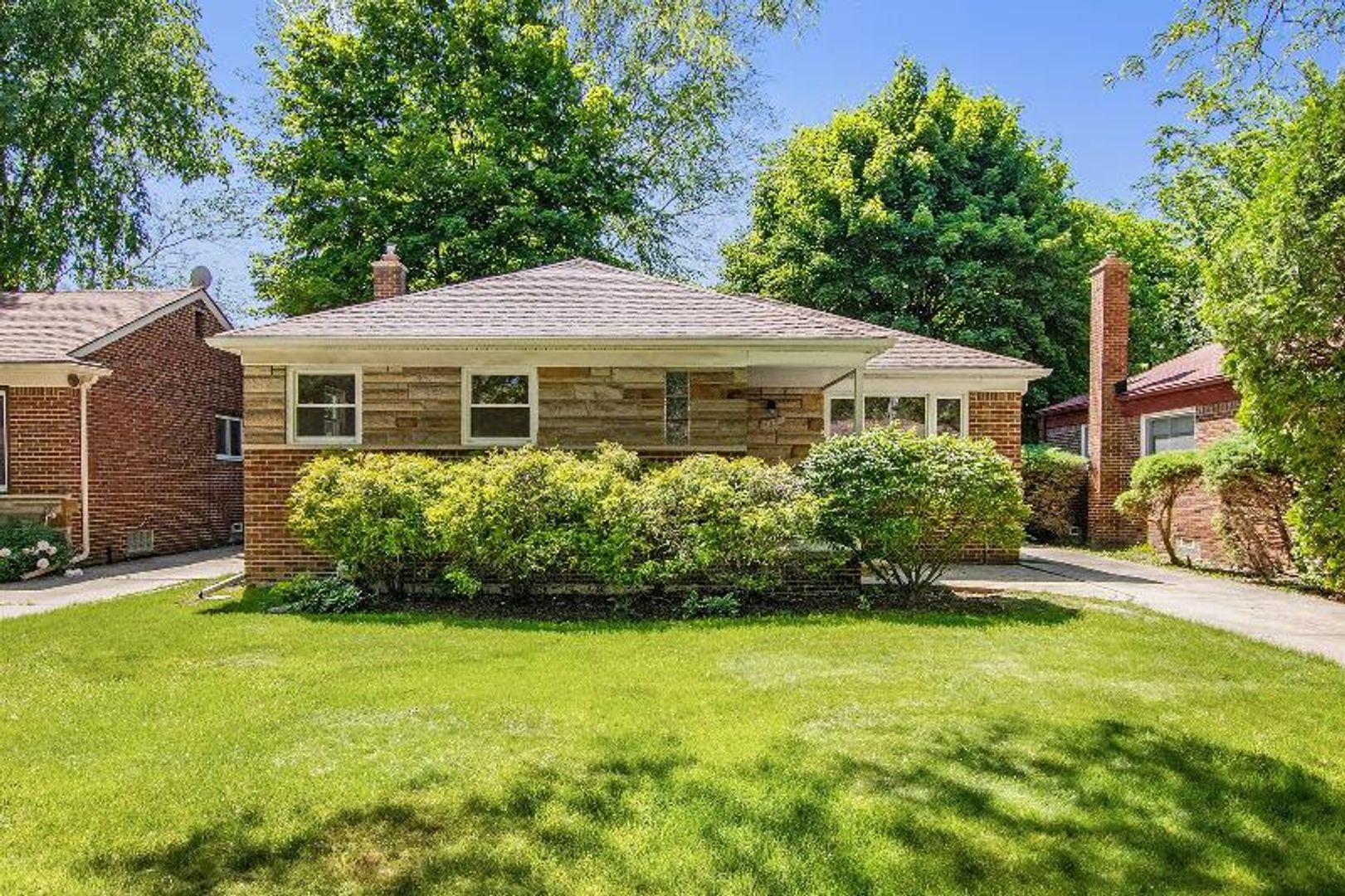 Oak Park House: 21905 Sussex