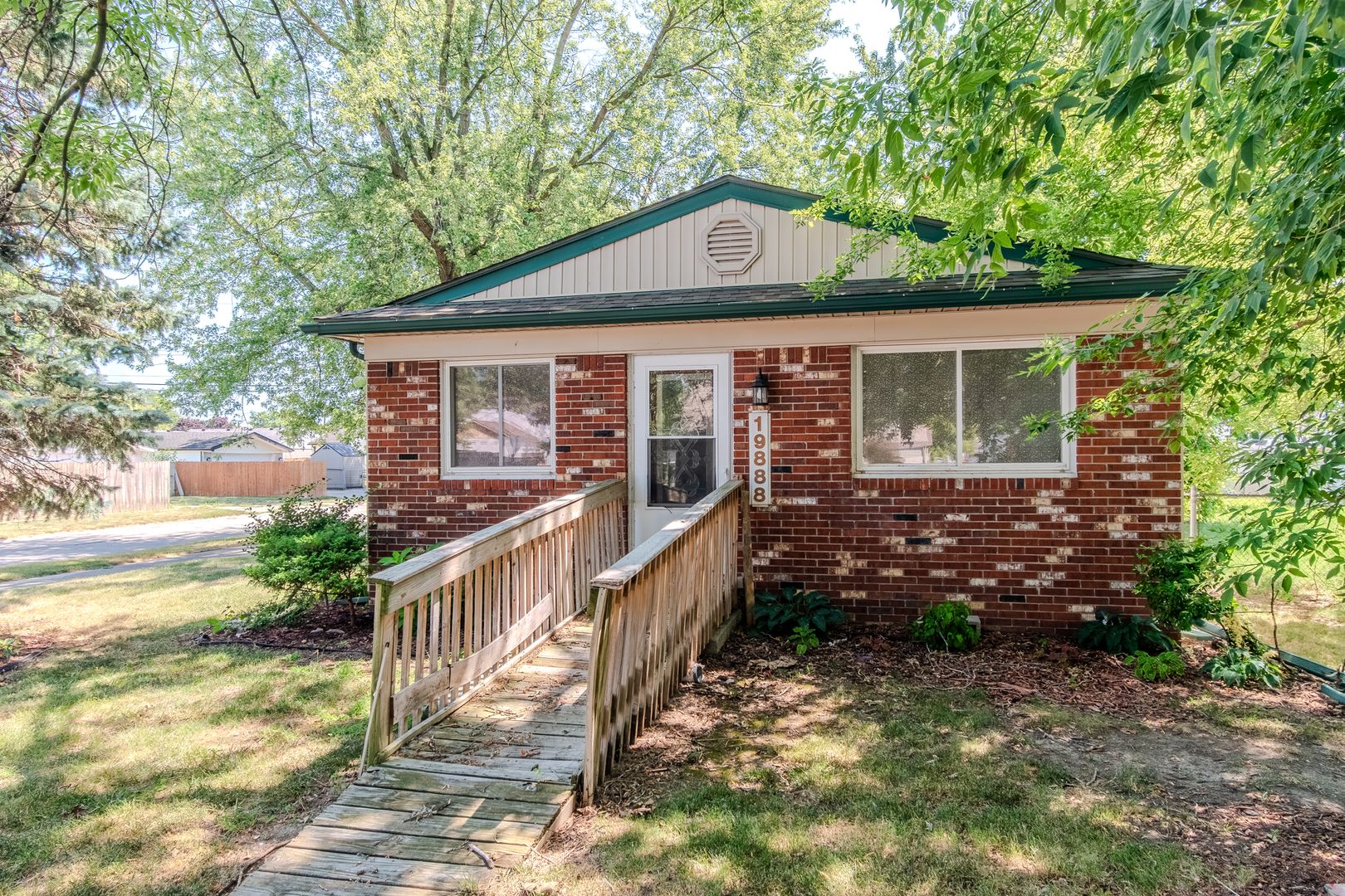 Clinton Township House: 19888 Broadacres St