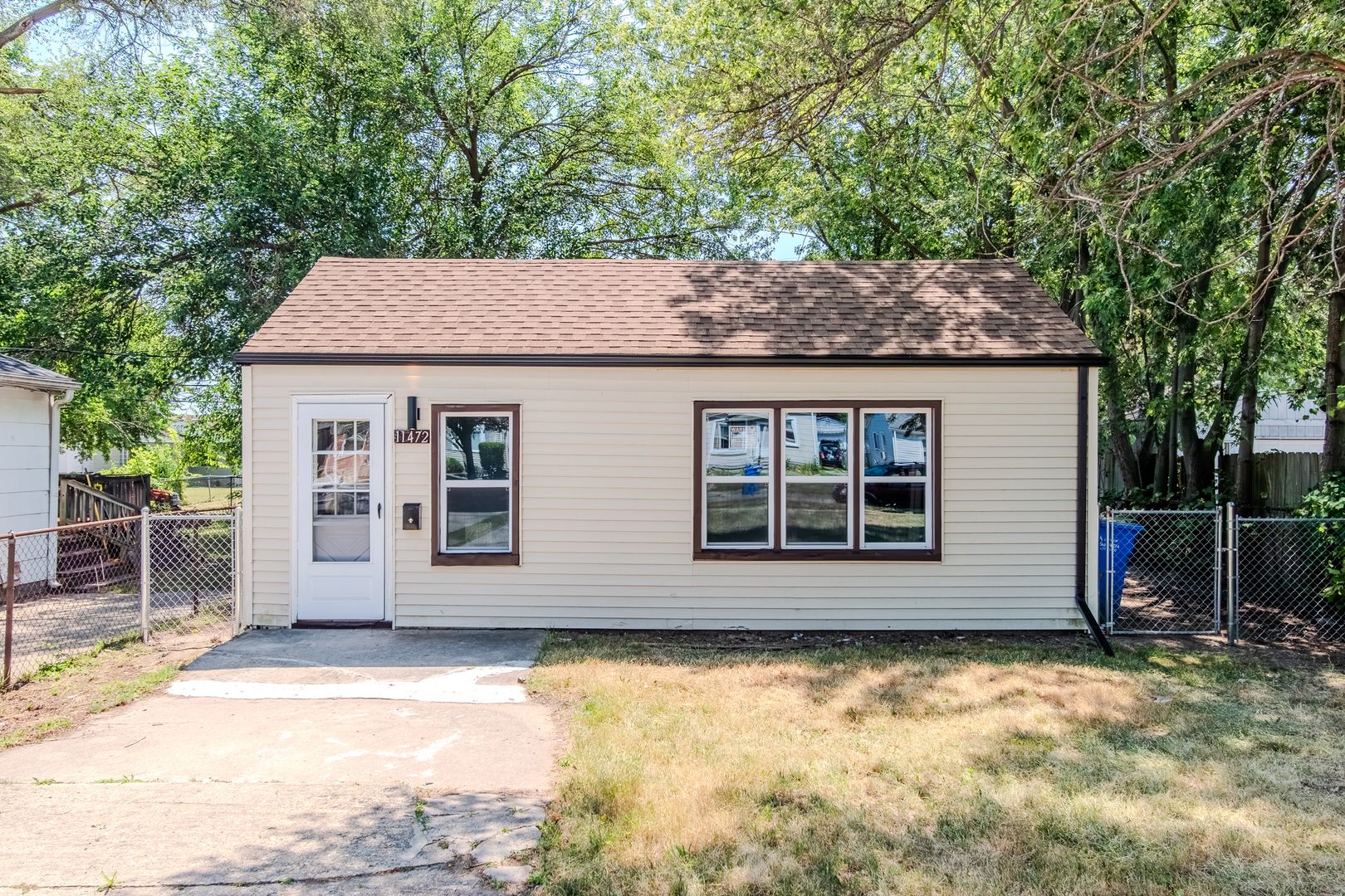 Warren House: 11472 Cadillac Ave