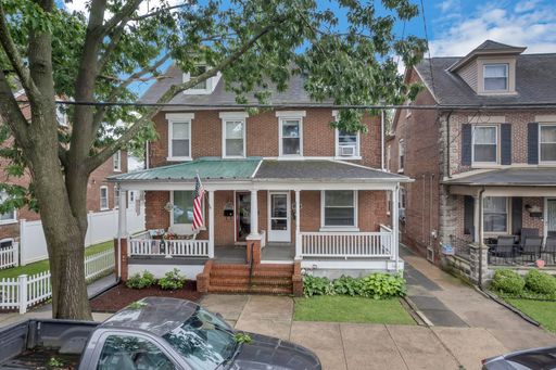 Beautifully maintained 3 bedroom home – photo 1