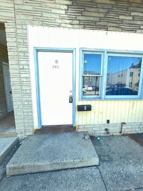 Two bedroom Reading apartment – photo 1
