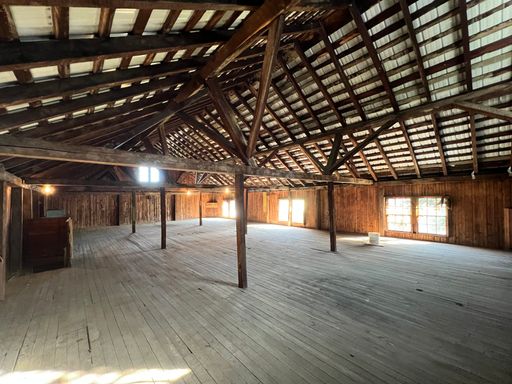 Barn