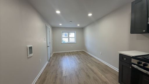 1 Bedroom 1 Bath Newly Renovated with Washer/Dryer Hook-up