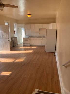 Great loft style 3 Bedroom 1 Bath – photo 1