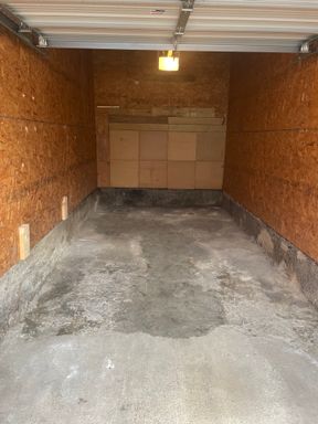 Garage / Storage Unit – photo 1