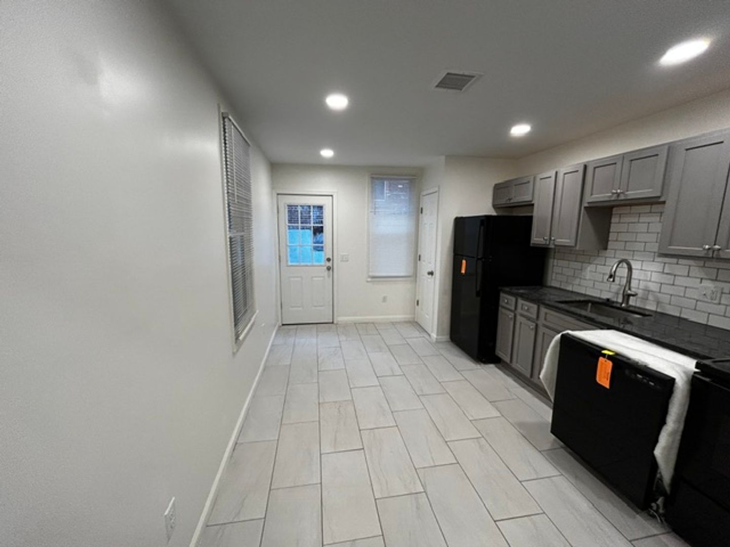 Pottsville Apartment: 219-221 N 3rd St. - 4