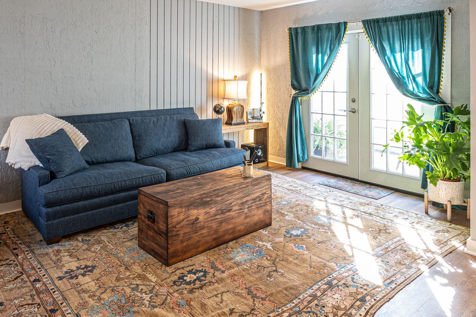 Tulsa Apartment: 1515 1/2 S. Carson Ave