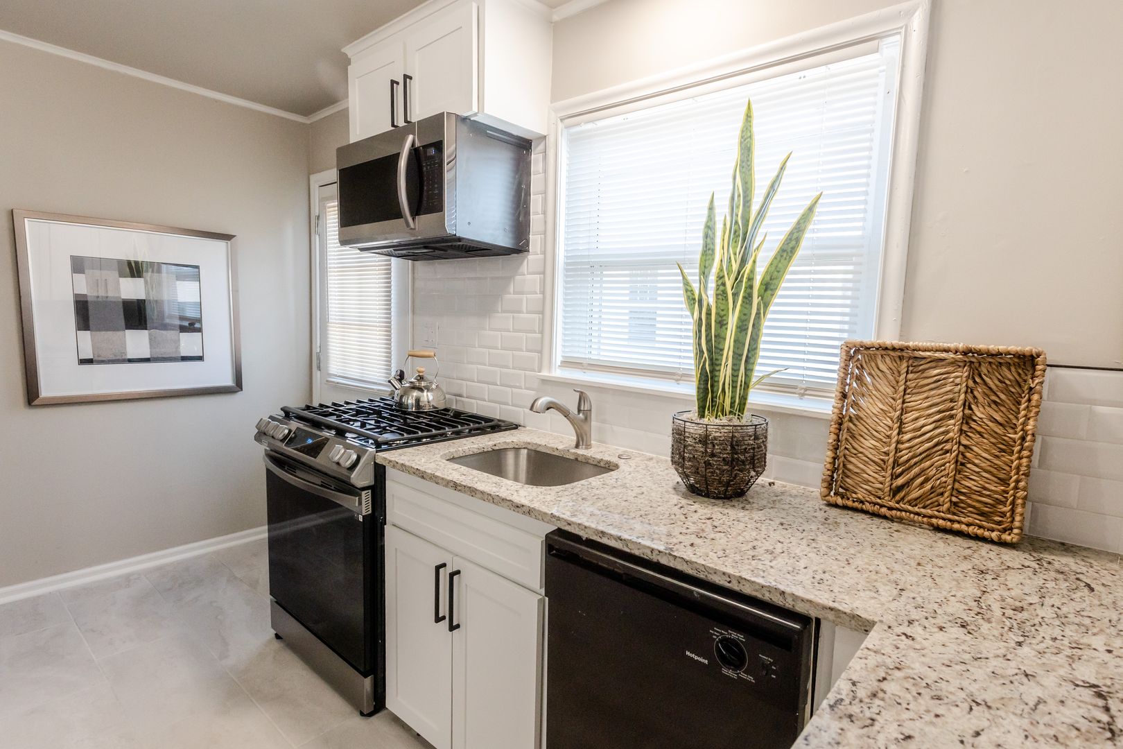 Everly Apartments 14 of 31