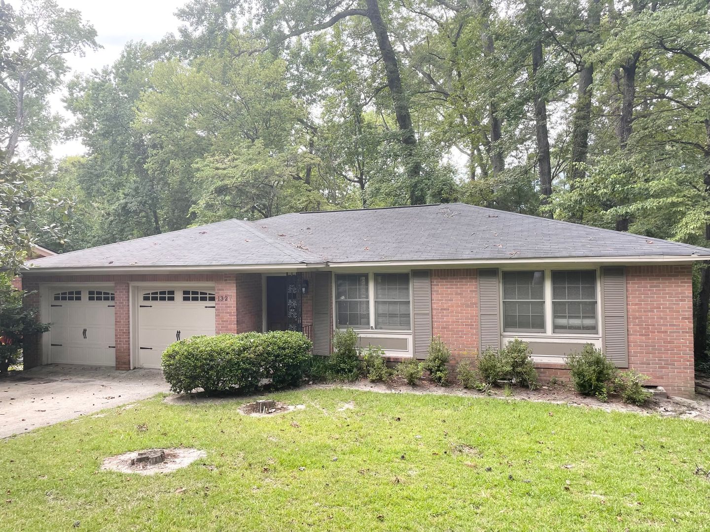 Columbia House: 1327 Sunnyside Drive