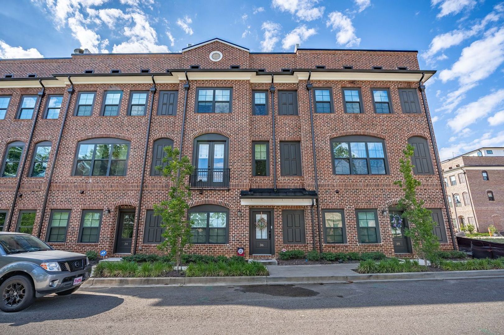 Columbia House: 36 Townpark Circle