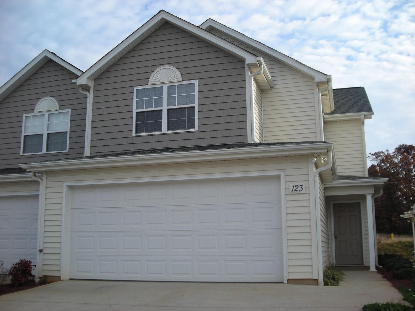 Mooresville House: 123 Clusters Circle