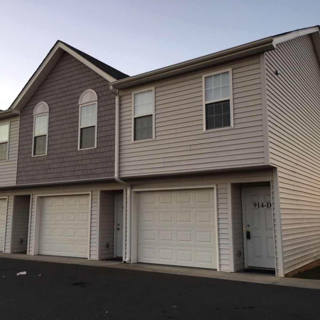 Mooresville House: 914-D Brawley Sch Rd