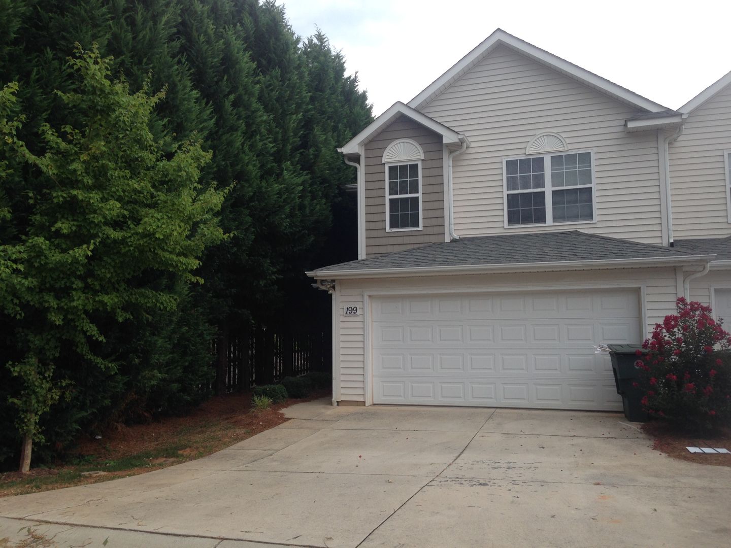 Mooresville House: 199 Clusters Circle