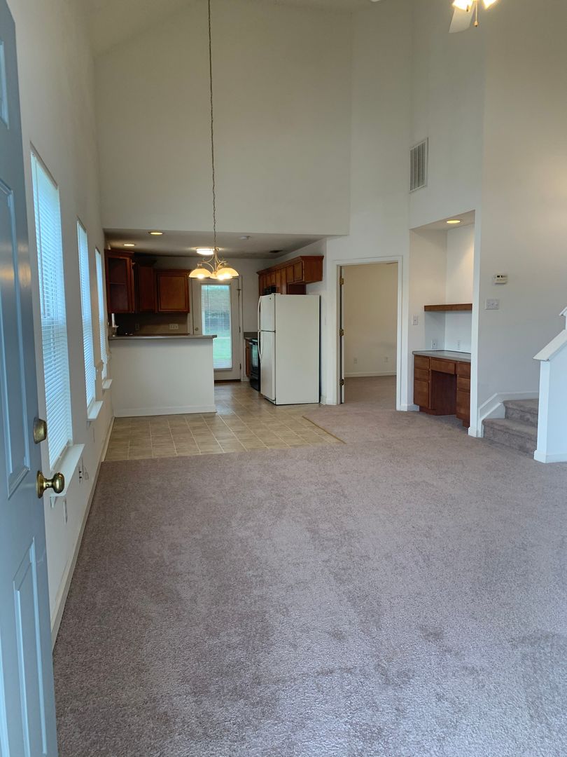 Mooresville House: 165 Springwood Lane