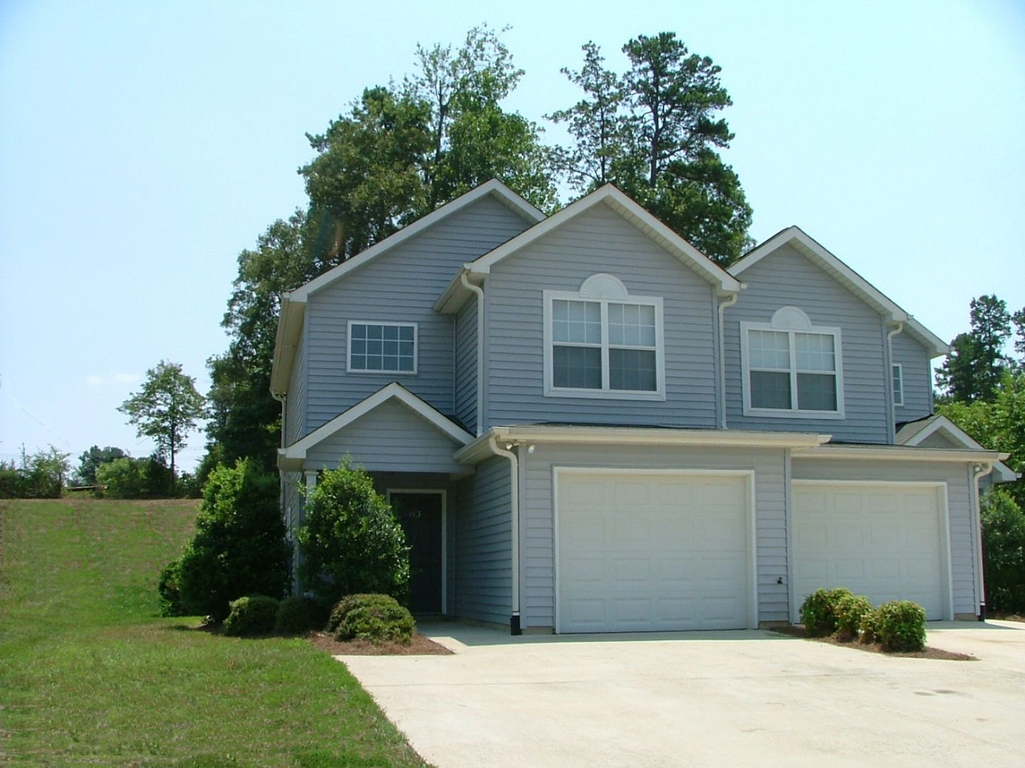 Mooresville House: 113 Springwood Lane