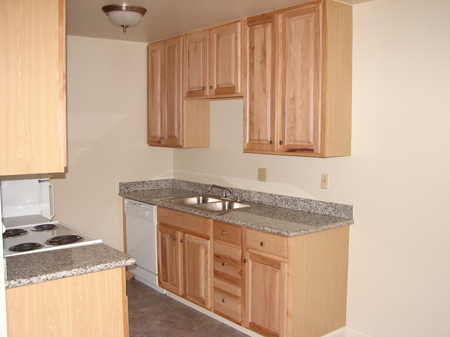 El Cerrito Apartment: 6522 Moeser Lane