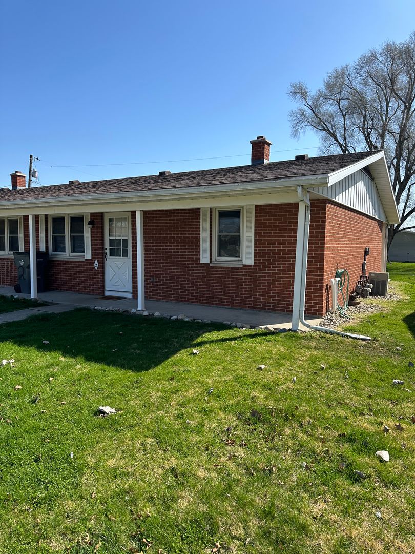 Millersburg Apartment: 1 Aloha Drive
