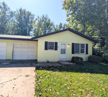 2 Bed, 1 Bath Duplex in Syracuse