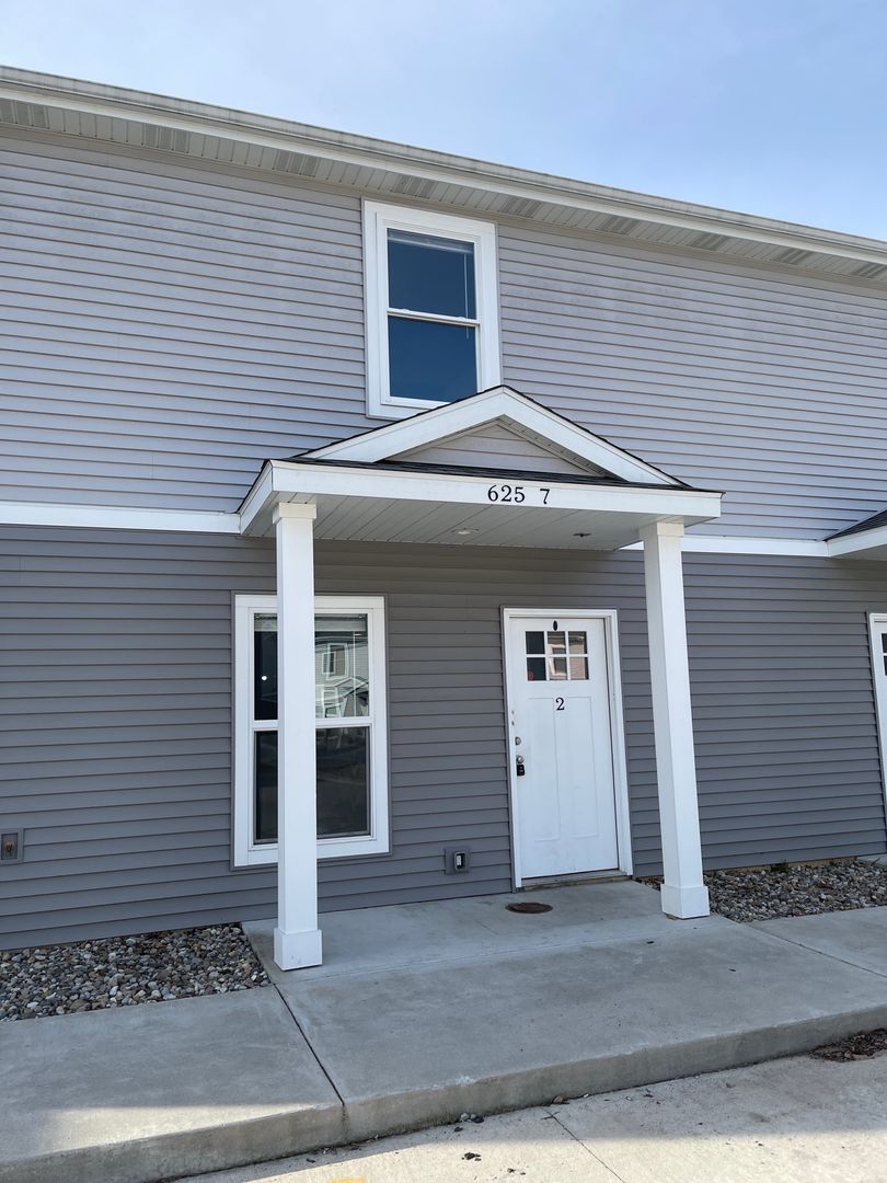 Elkhart Apartment: 625 Simpson Avenue