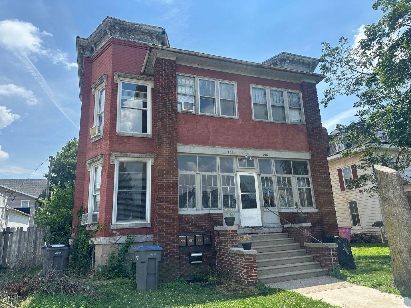 Goshen Apartment: 106 / 108 S. 7th Street