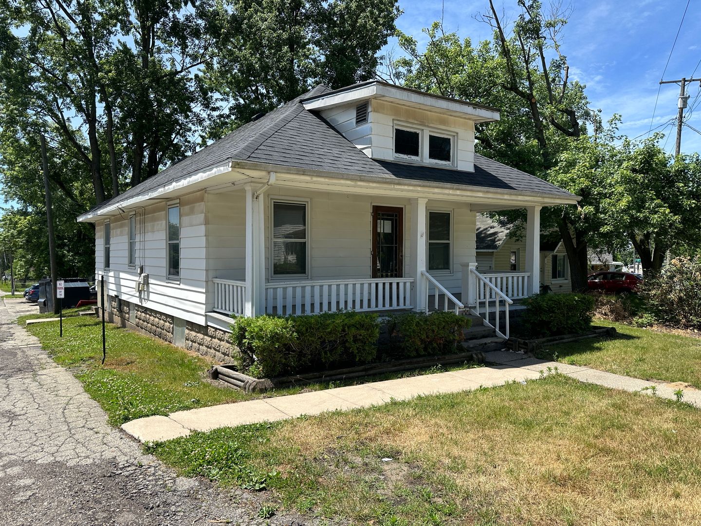 Goshen House: 506 Middlebury Street