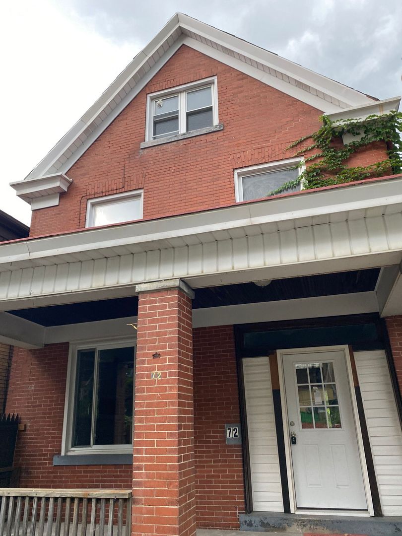 Pittsburgh House: 72 Pasadena St