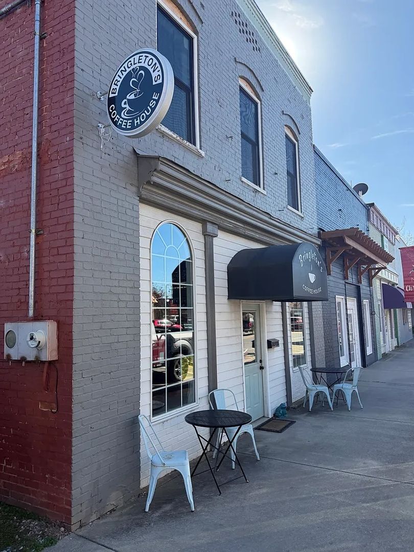 South Hill House: 124 N. Mecklenburg St, #124