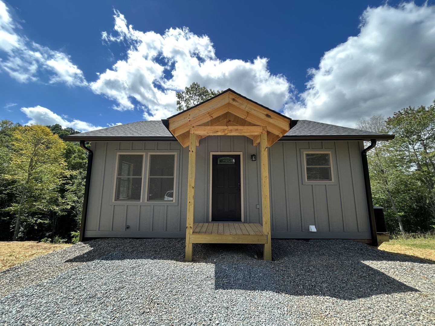 Trade House: 149 Oliver Lane