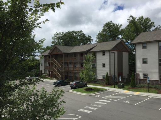 Highland Woods I - 2bd/2ba: Upscale Student-Living!