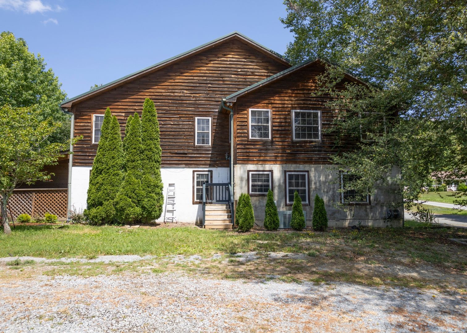 Sugar Grove House: 1434 Highway 321