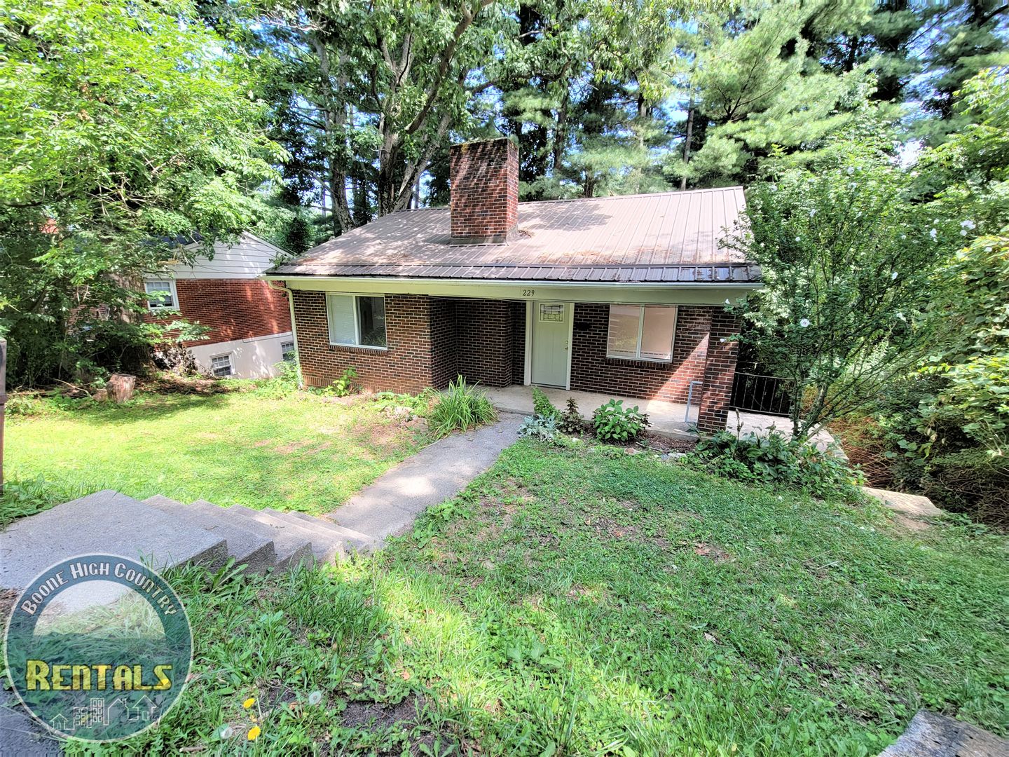 Boone Apartment: 229 Windy Dr