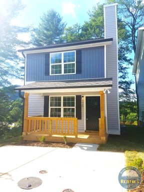 3/2.5 Modern Home off 421 in Boone, R-2 Zoned – photo 1