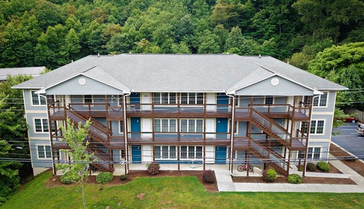Trapper’s Keep 3 - Roommate Matching Bedroom in 3 Bedroom Unit for Male Applicant