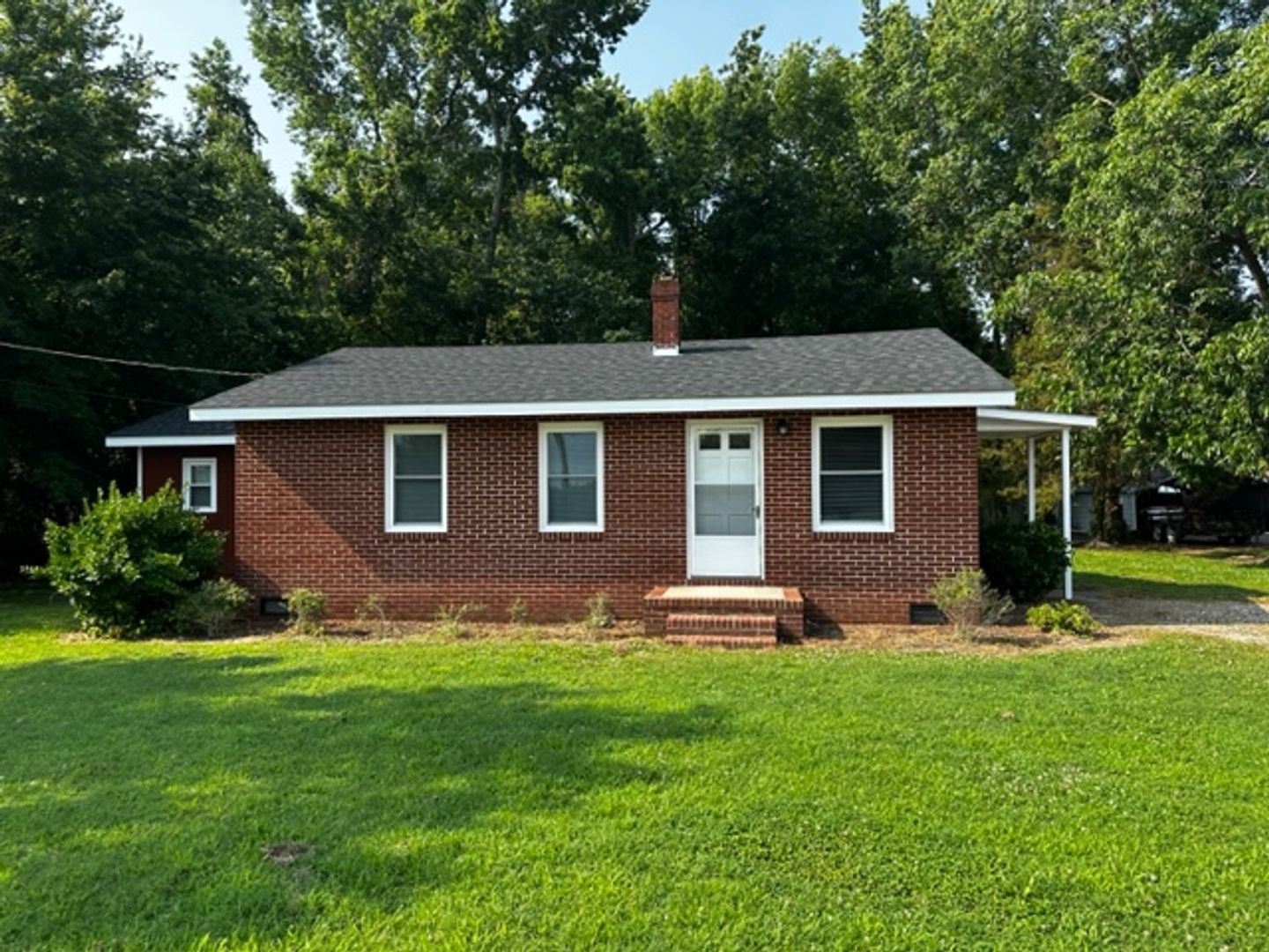 Elm City House: 6115 Stagecoach Road