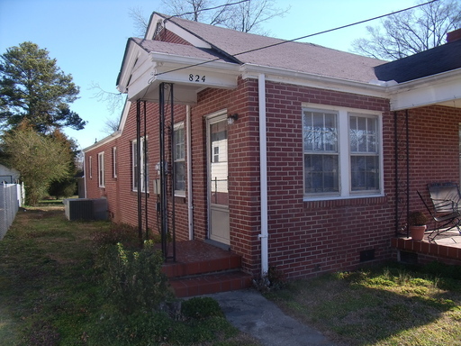 Rocky Mount House: 824 Western Ave