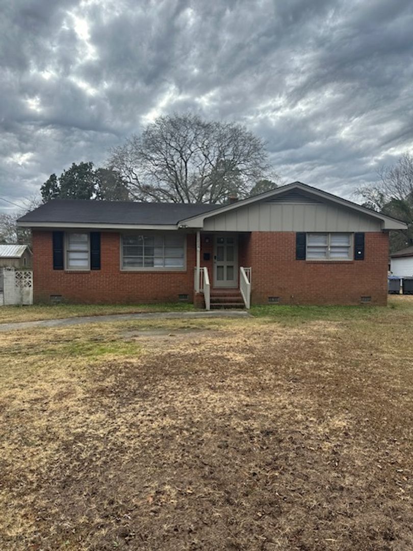 Rocky Mount House: 1228 York Street